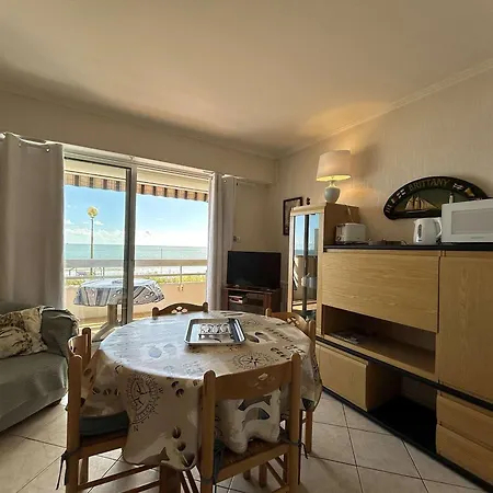 Agreable 4 Pers. Avec Terrasse Et Parking, - Fr-1-245-133 *